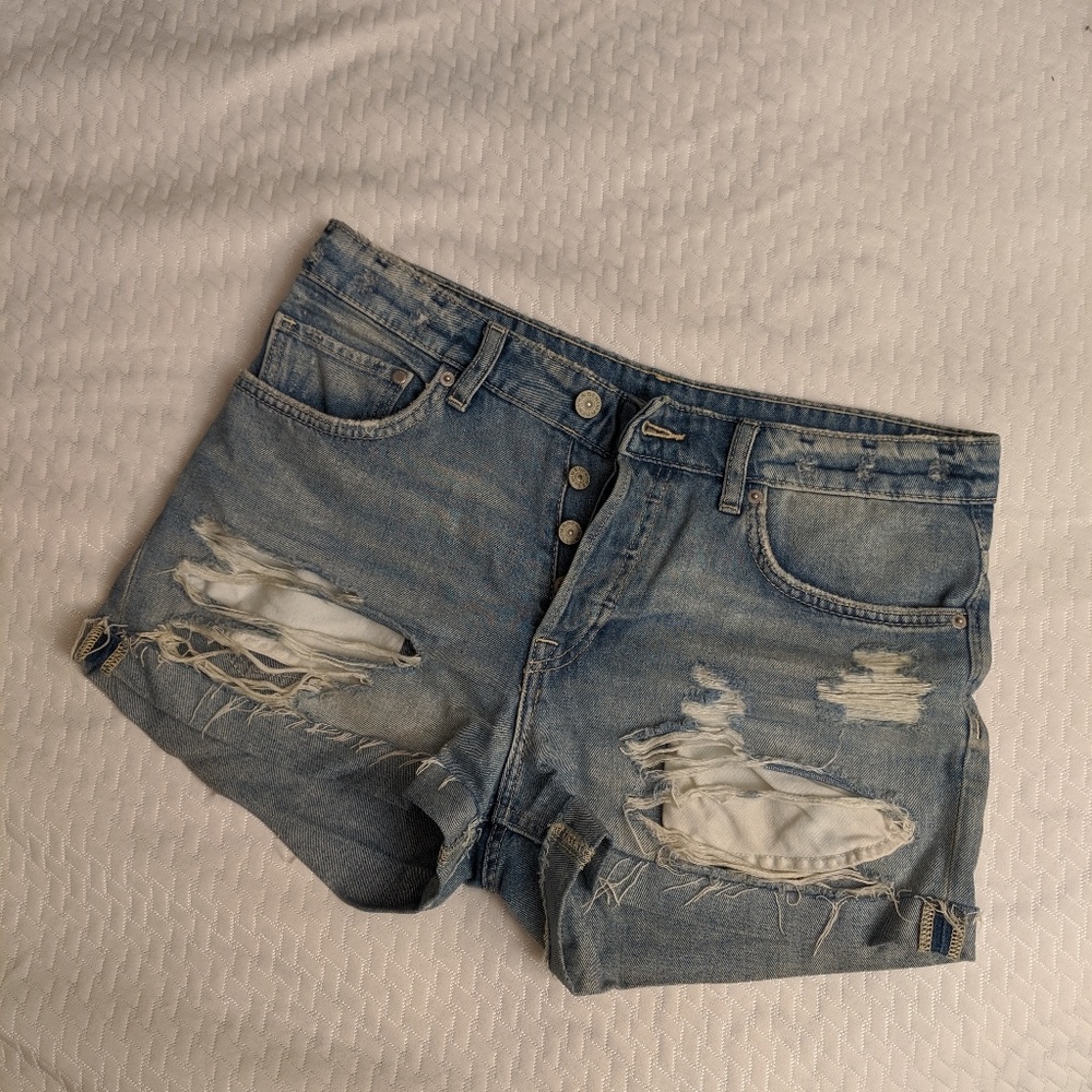 HM &Denim Distressed Jeans Shorts